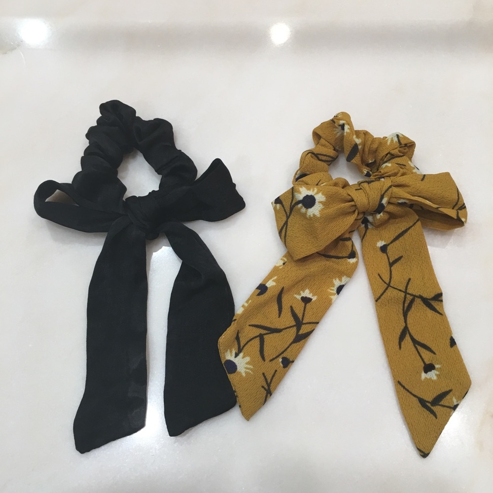 NEW ARRIVAL | Bow Scrunchie 1 for $12, 2 for $18 - Picture 7 of 8